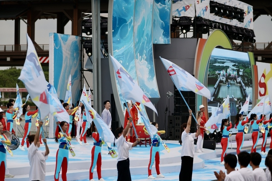 做强, 山湖水上运, 既提升观赛 做强, 山湖水上运, 既提升观赛