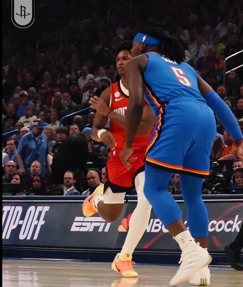 抽筋, 抢断, 三分没中 抽筋, 抢断, 三分没中