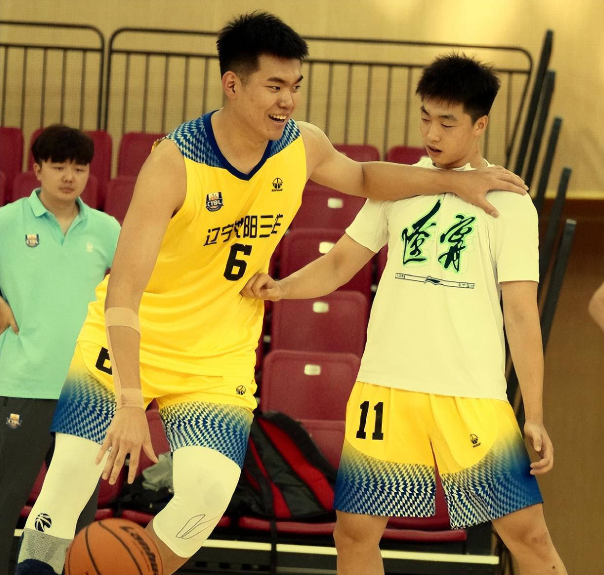 text, 然而根据可, 支出 text, 然而根据可, 支出