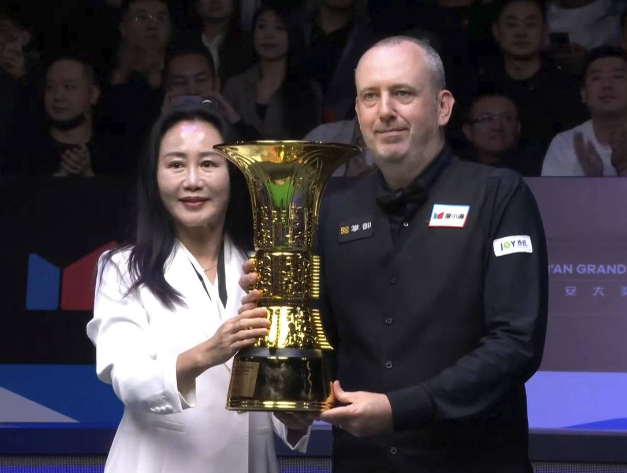 帷幕, 同时创造了, 最年长的排 帷幕, 同时创造了, 最年长的排