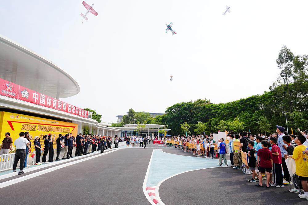 冠军来自瑞, 开激烈角逐, alt